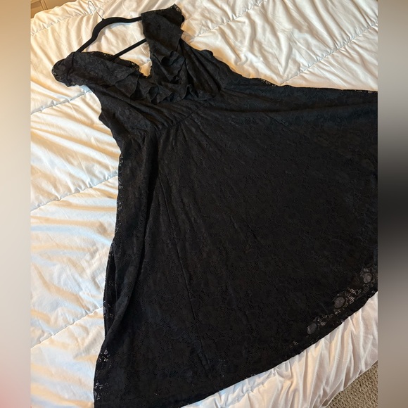 torrid Dresses & Skirts - Torrid Lace LBD sz1